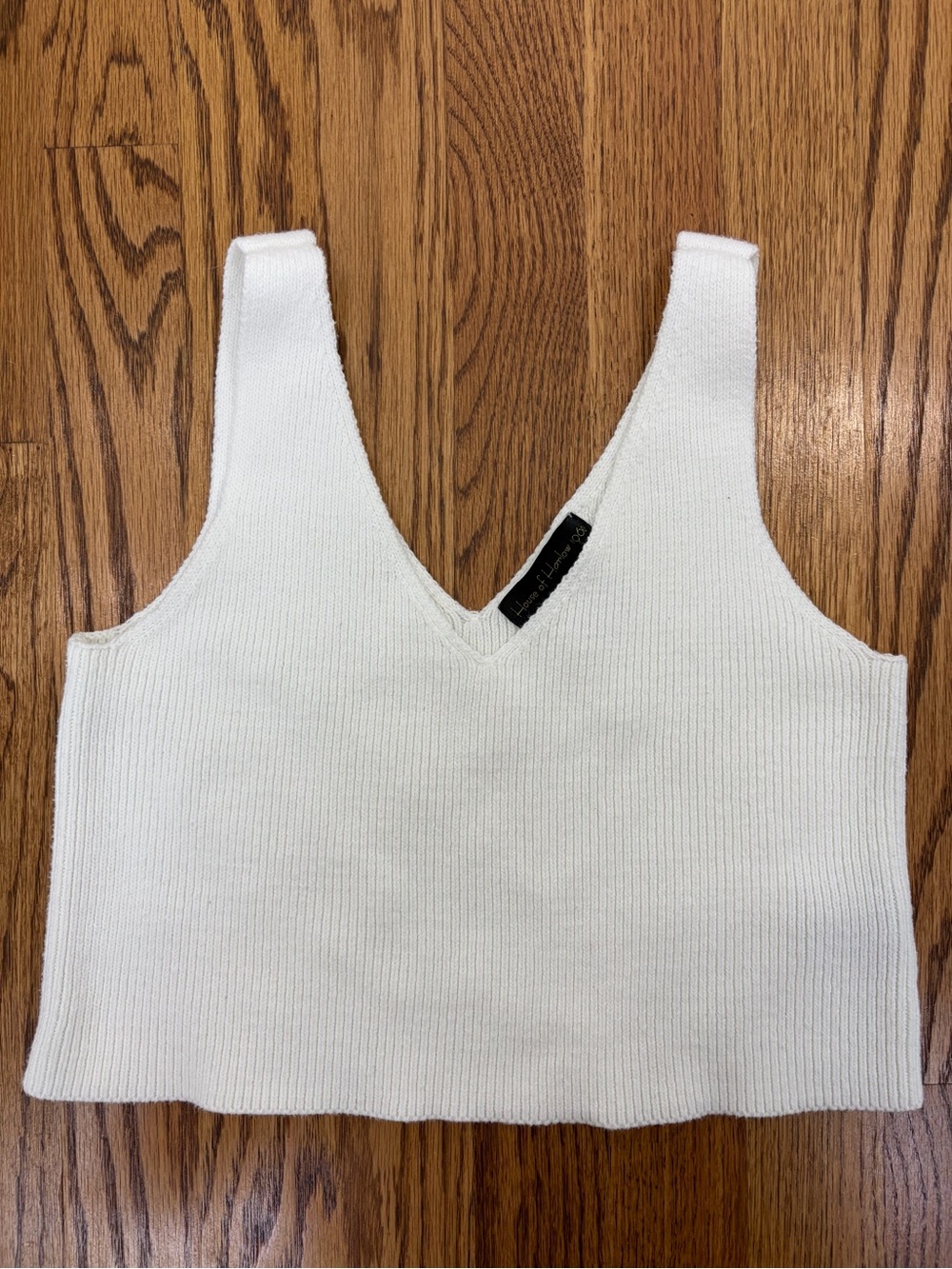 House of Harlow 1960 Ivory Ribbed V-Neck Crop Tank (S)